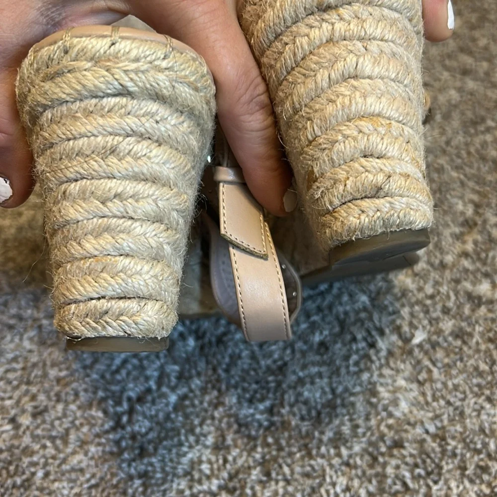 Marc Fisher Studded Perforated Espadrille Peep Toe Sandals Size 8.5